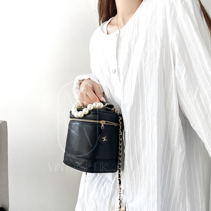 Chanel vintage coco sheepskin wash bag