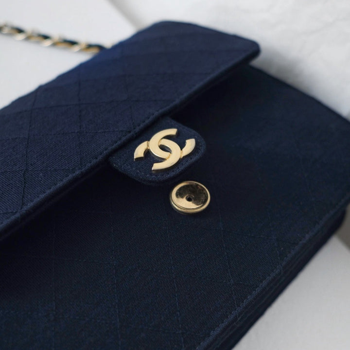 Chanel vintage canvas flap chain bag（navy）