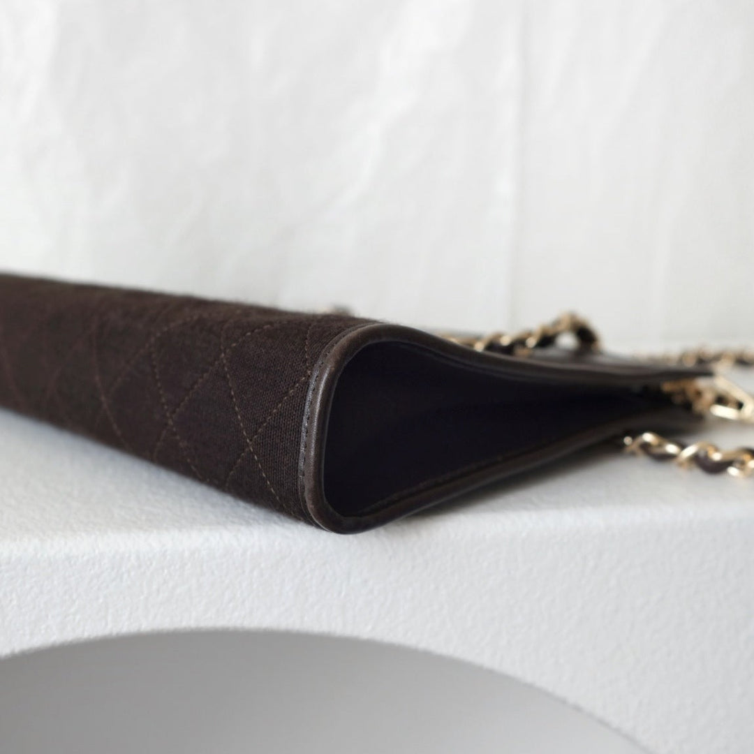 Chanel vintage brown pouch + chain