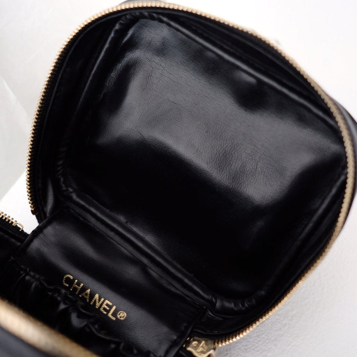 Chanel vintage coco sheepskin wash bag