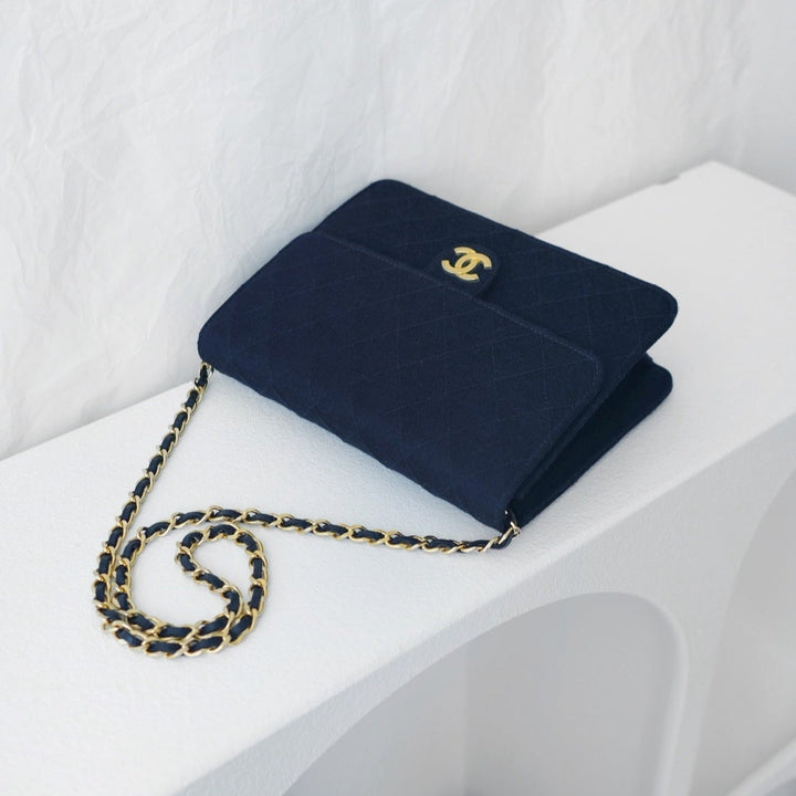 Chanel vintage canvas flap chain bag（navy）