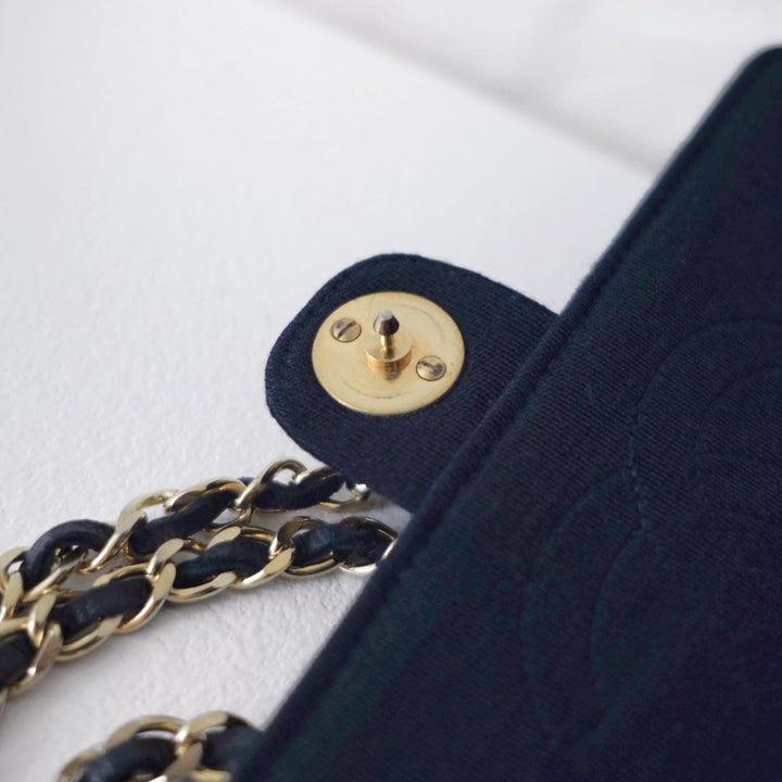 Chanel vintage canvas flap chain bag（navy）