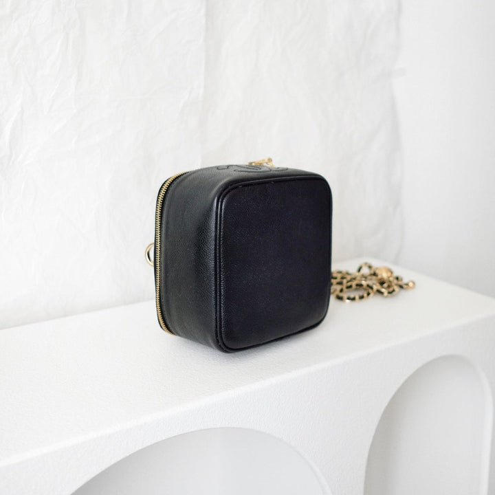 Chanel vintage coco cowhide mini wash bag