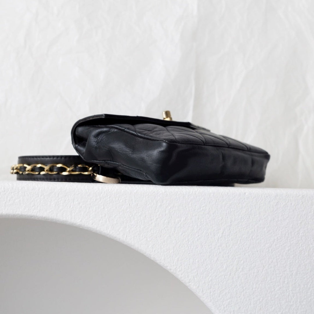 Chanel vintage quilted sheepskin CC belt bag+chain