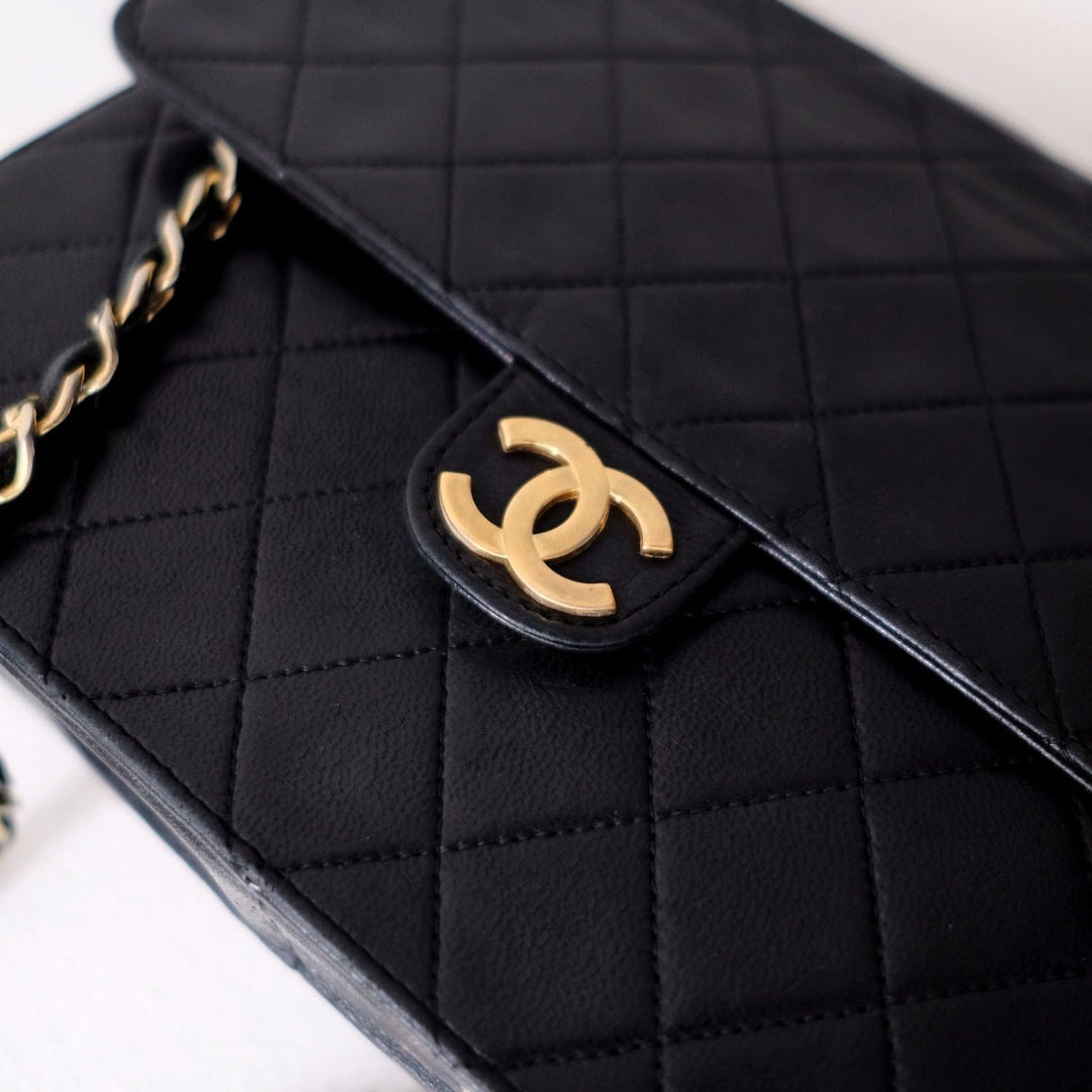 Chanel vintage black classic flap chain bag