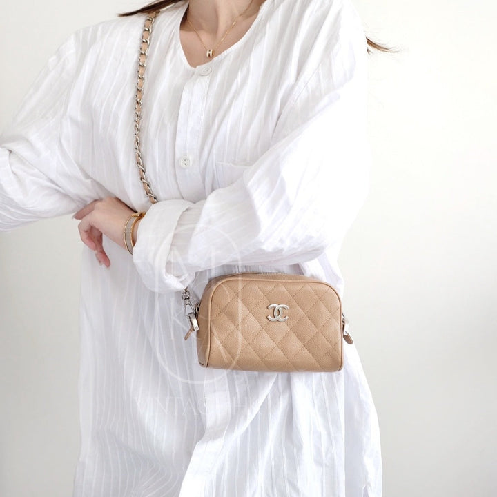 Chanel vintage beige quilted cowhide pouch +chain