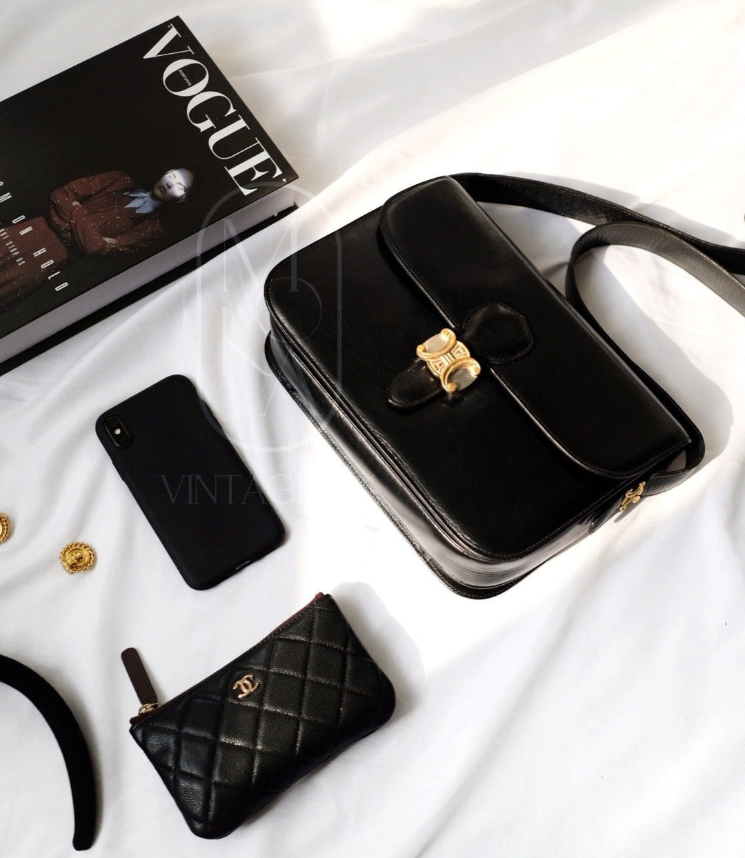 Celine vintage medium triomphe box bag