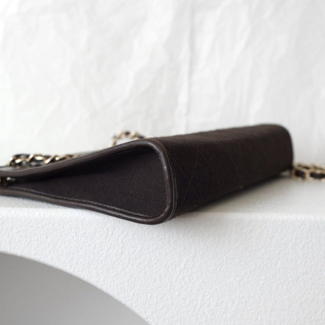 Chanel vintage brown pouch + chain