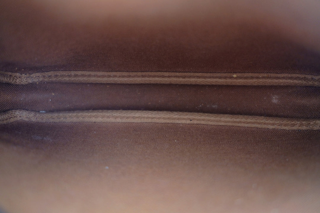Louis Vuitton monogram handbag