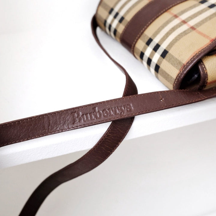 Burberry vintage pvc cross body bag