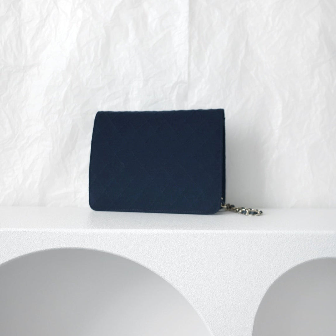 Chanel vintage canvas flap chain bag（navy）