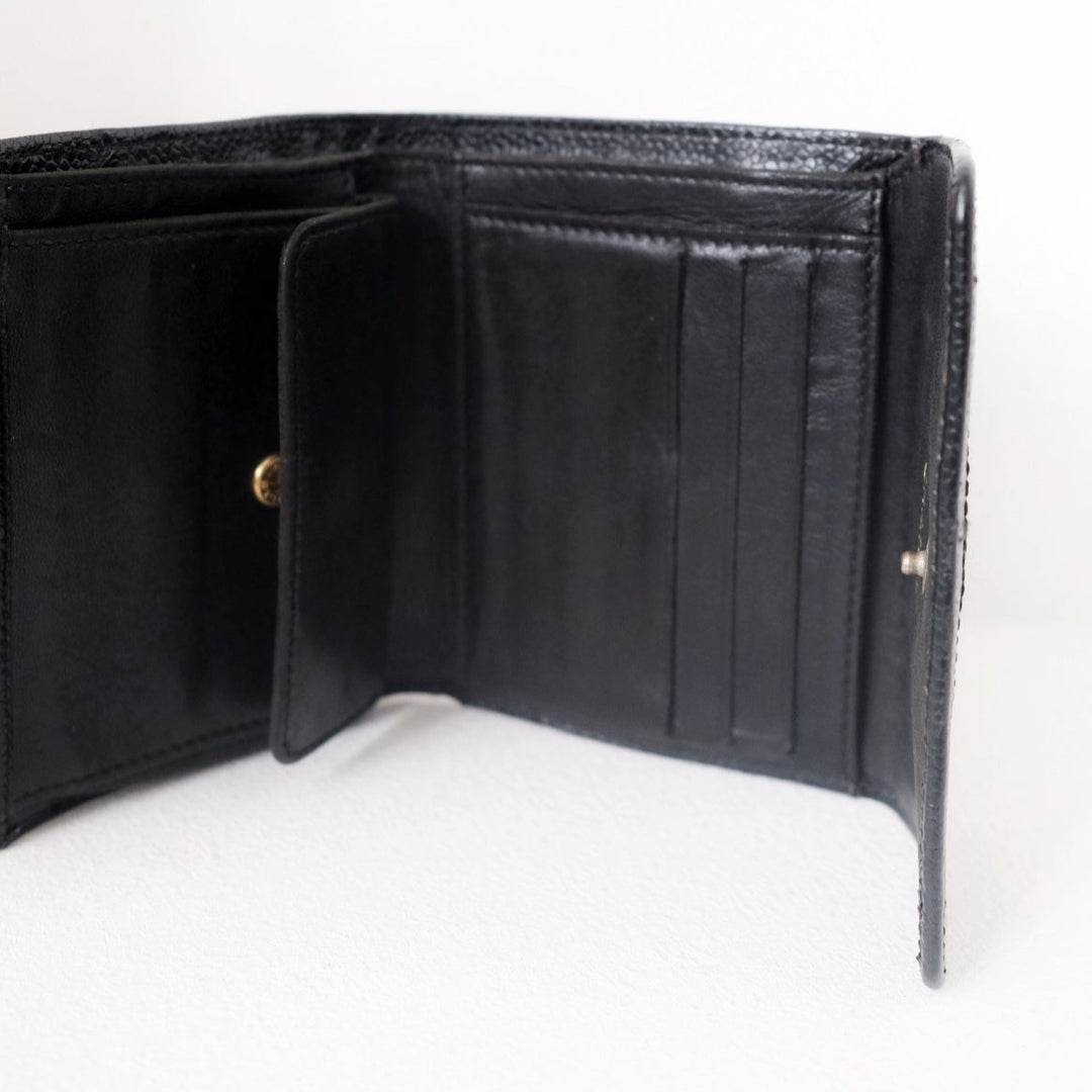 Chanel vintage caviar leather short wallet