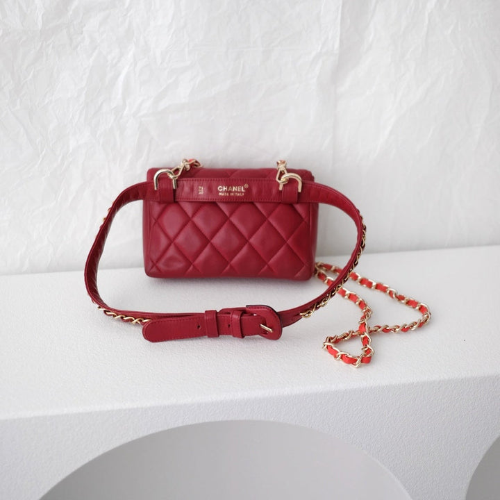 Chanel  vintage quilted sheepskin CC belt bag+chain