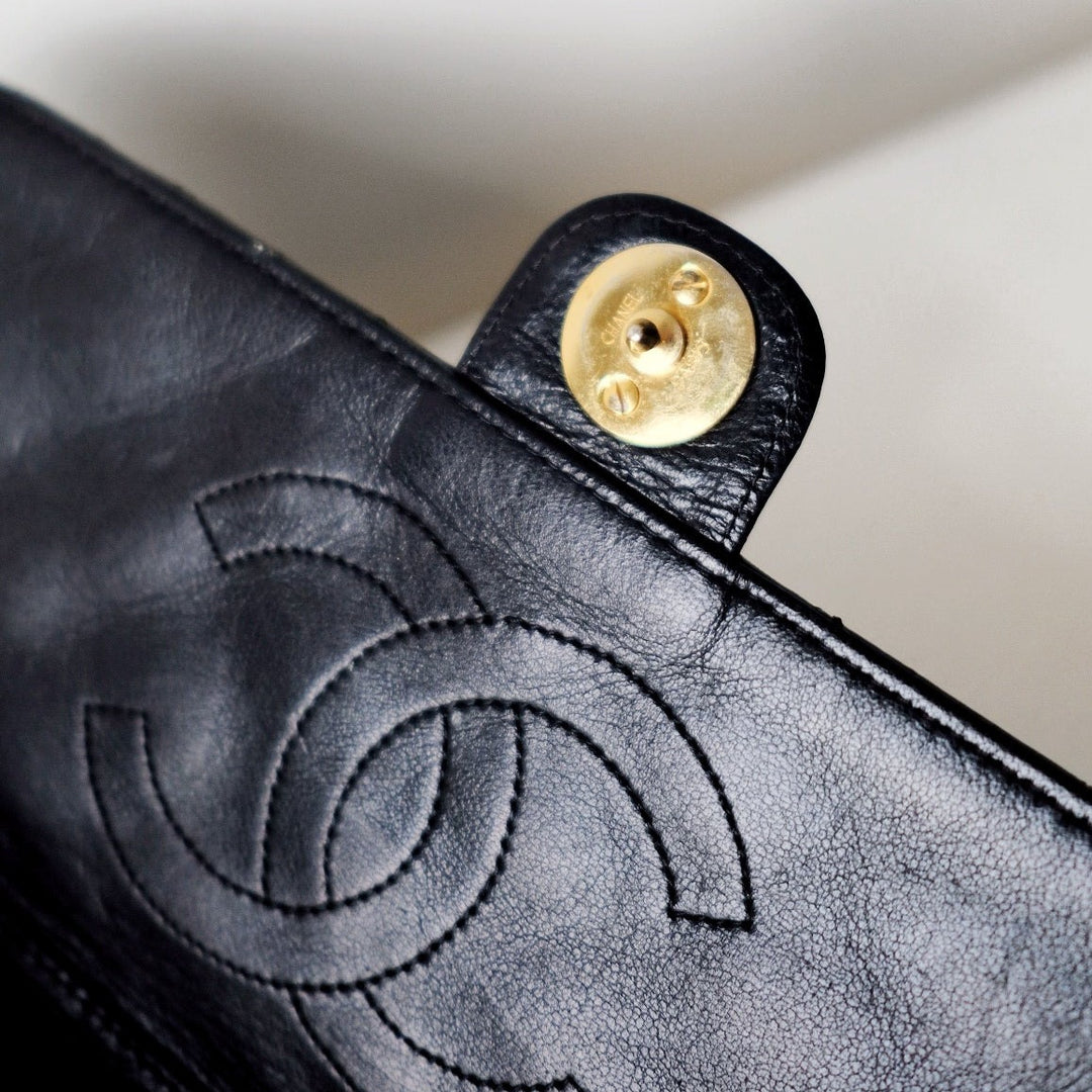 Chanel vintage black classic flap chain bag