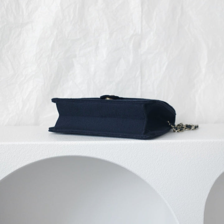 Chanel vintage canvas flap chain bag（navy）