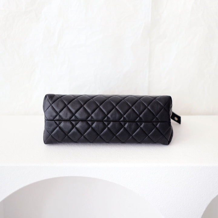 Chanel matelasse quilted clutch bag+chain