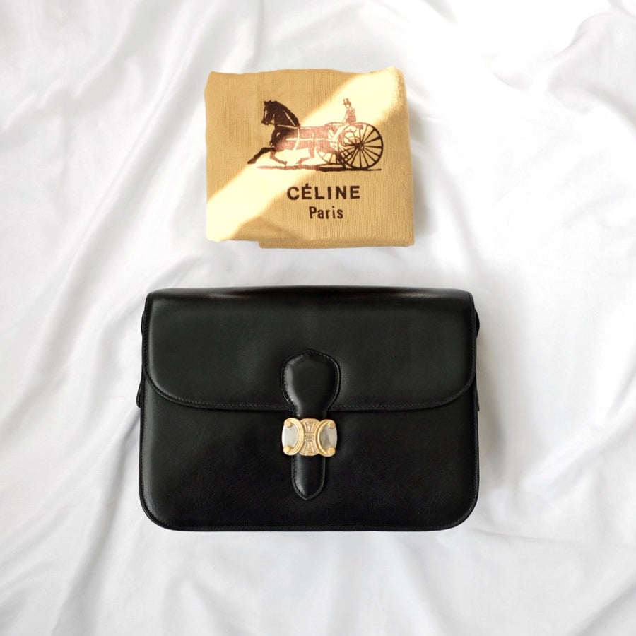 Celine vintage medium triomphe box bag