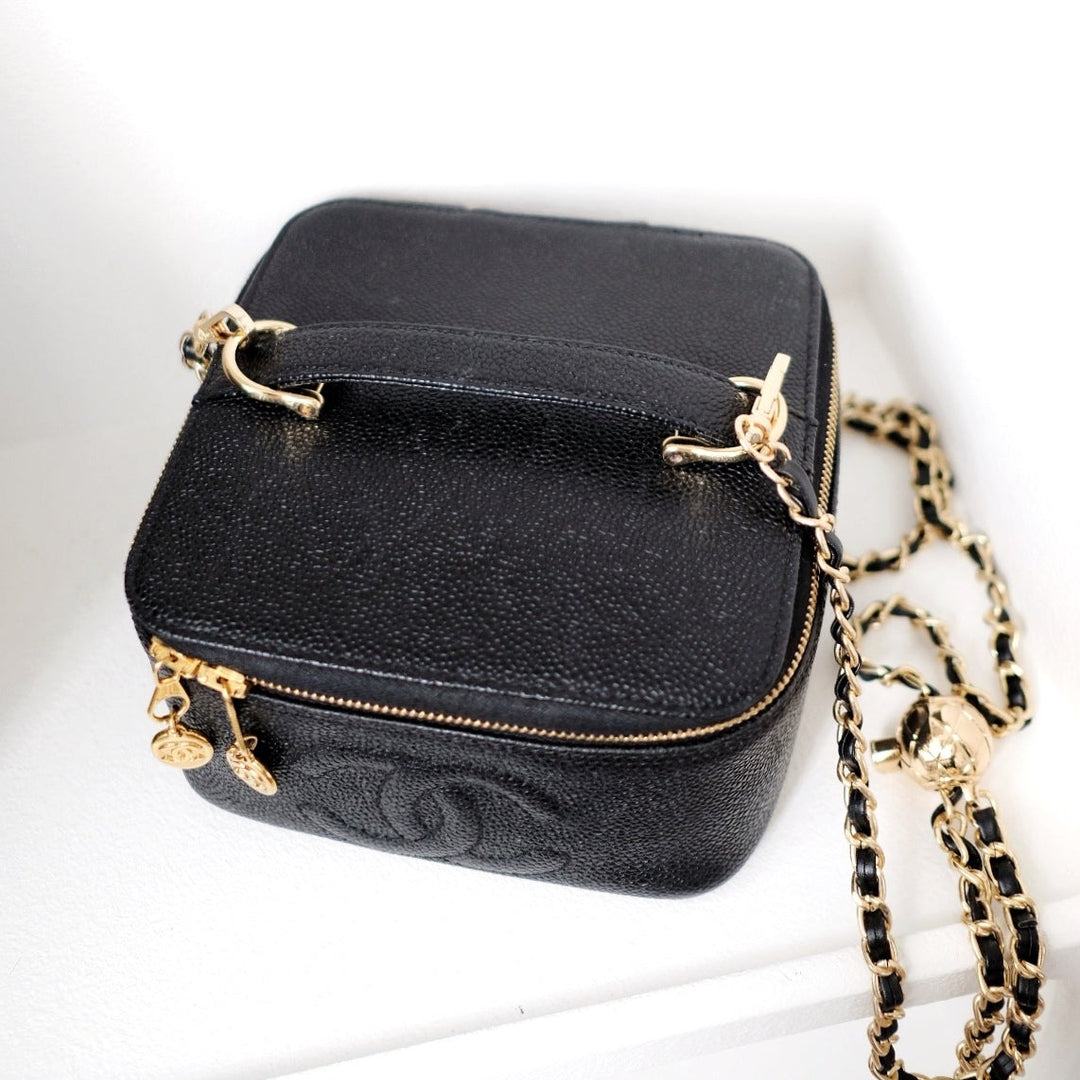 Chanel vintage coco cowhide mini wash bag