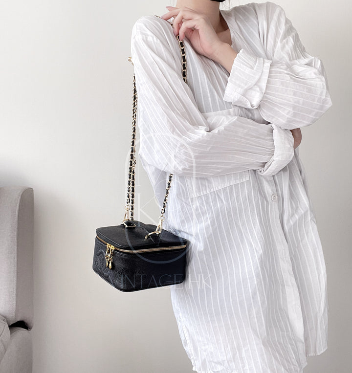 Chanel vintage coco cowhide mini wash bag