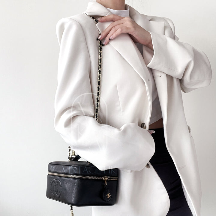 Chanel vintage coco cowhide wash bag