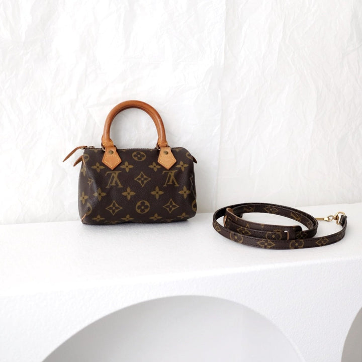 Louis Vuitton speedy mini monogram canvas monogram hand bag
