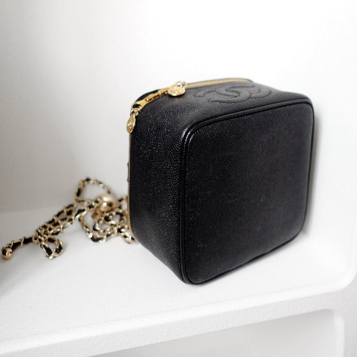Chanel vintage coco cowhide mini wash bag