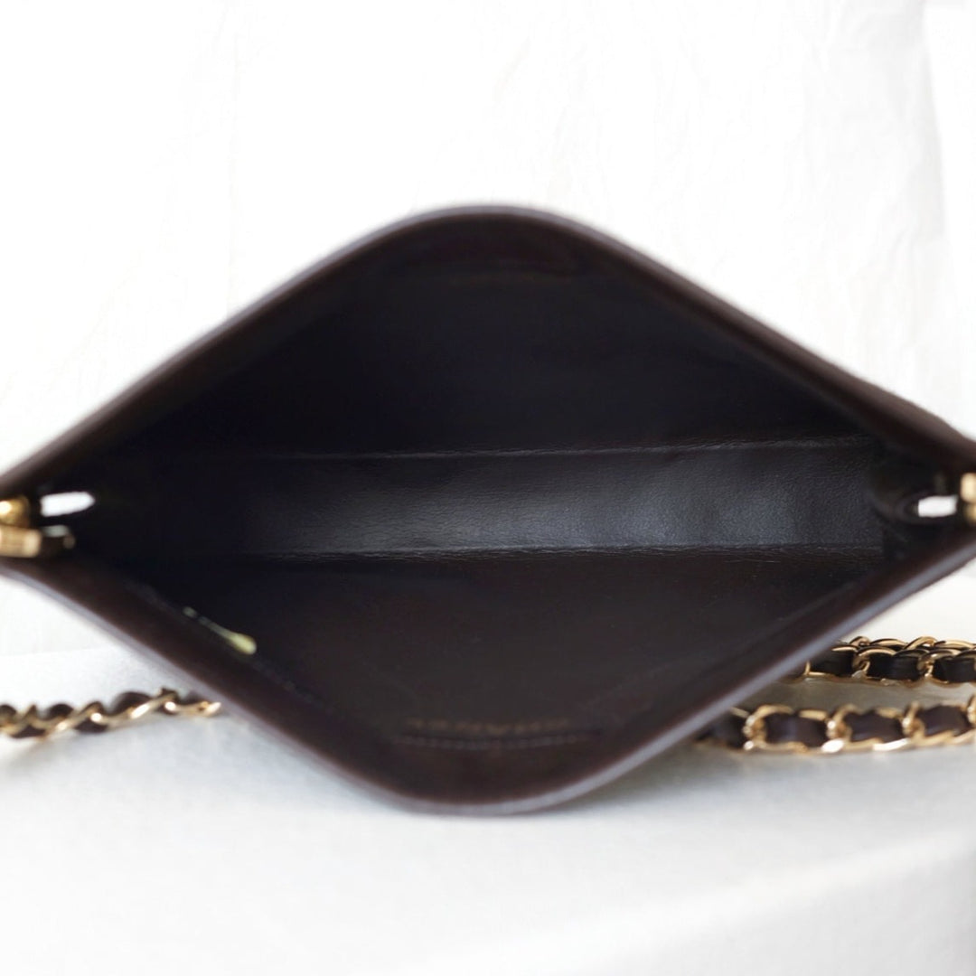 Chanel vintage brown pouch + chain