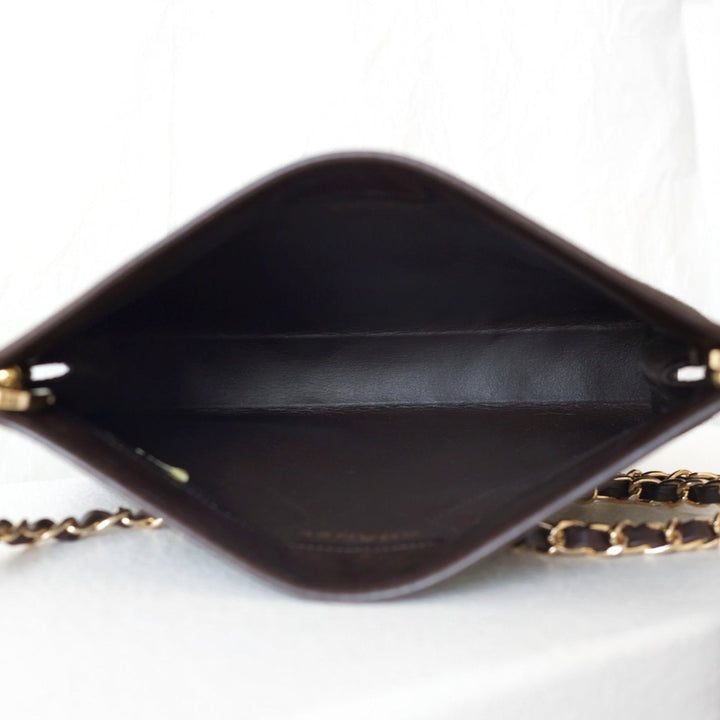 Chanel vintage brown pouch + chain