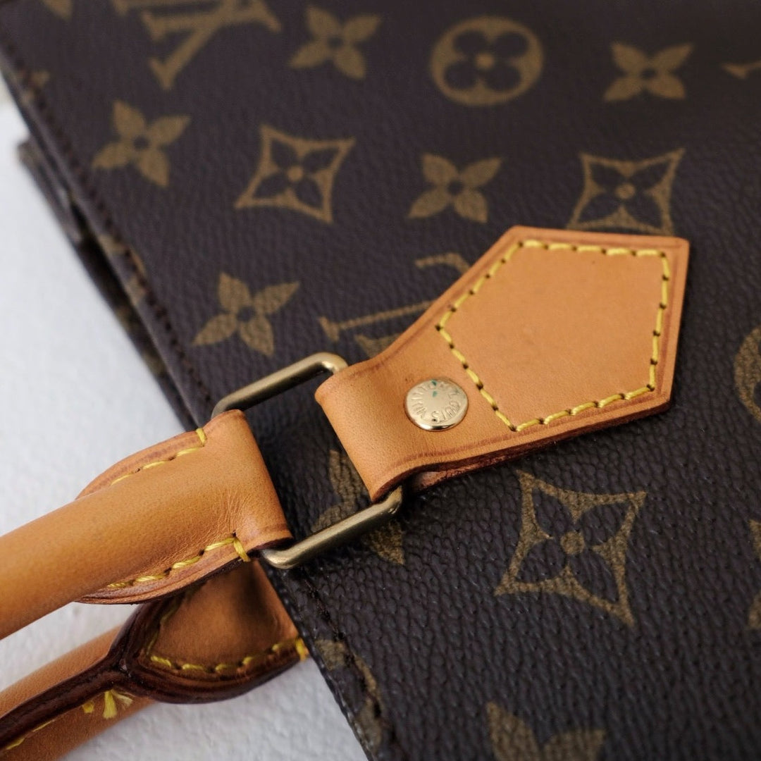 Louis Vuitton Monogram Petit Sac Plat