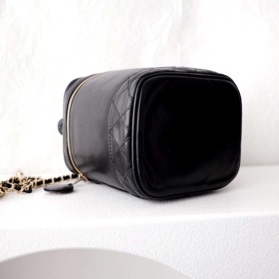 Chanel vintage coco sheepskin wash bag
