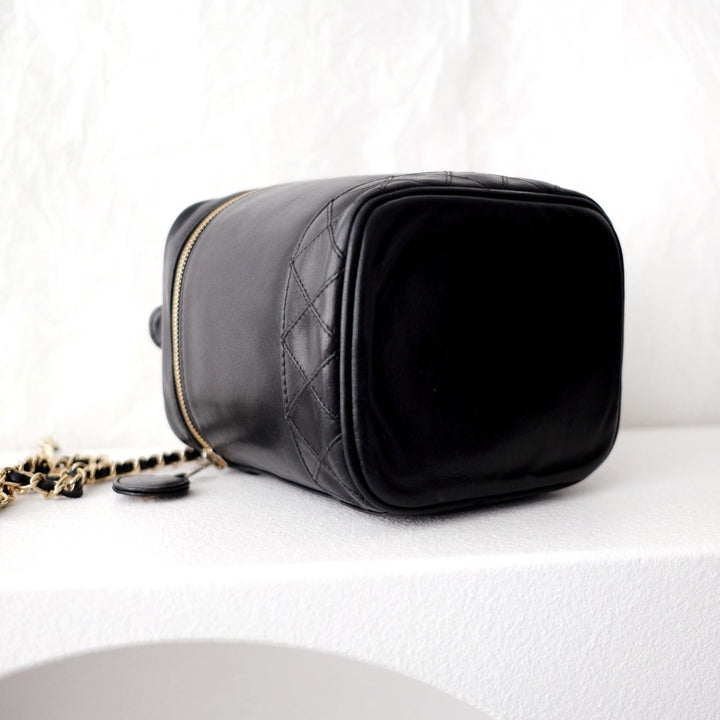 Chanel vintage coco sheepskin wash bag