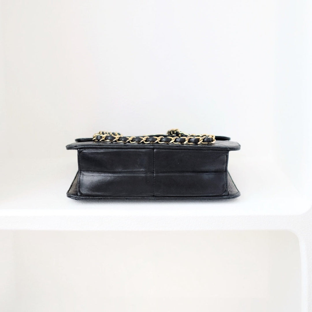 Chanel vintage black classic flap chain bag