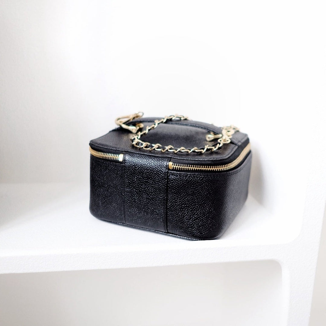Chanel vintage coco cowhide mini wash bag