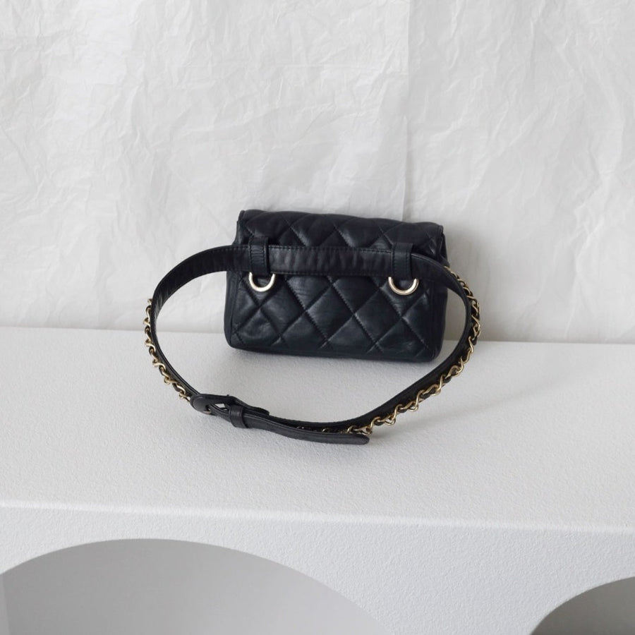 Chanel vintage quilted sheepskin CC belt bag+chain