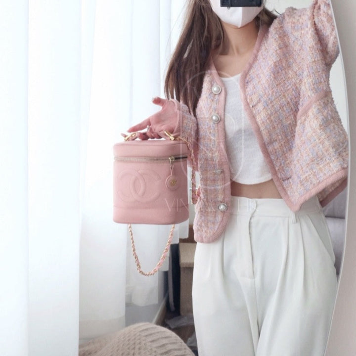 Chanel vintage coco caviar wash bag