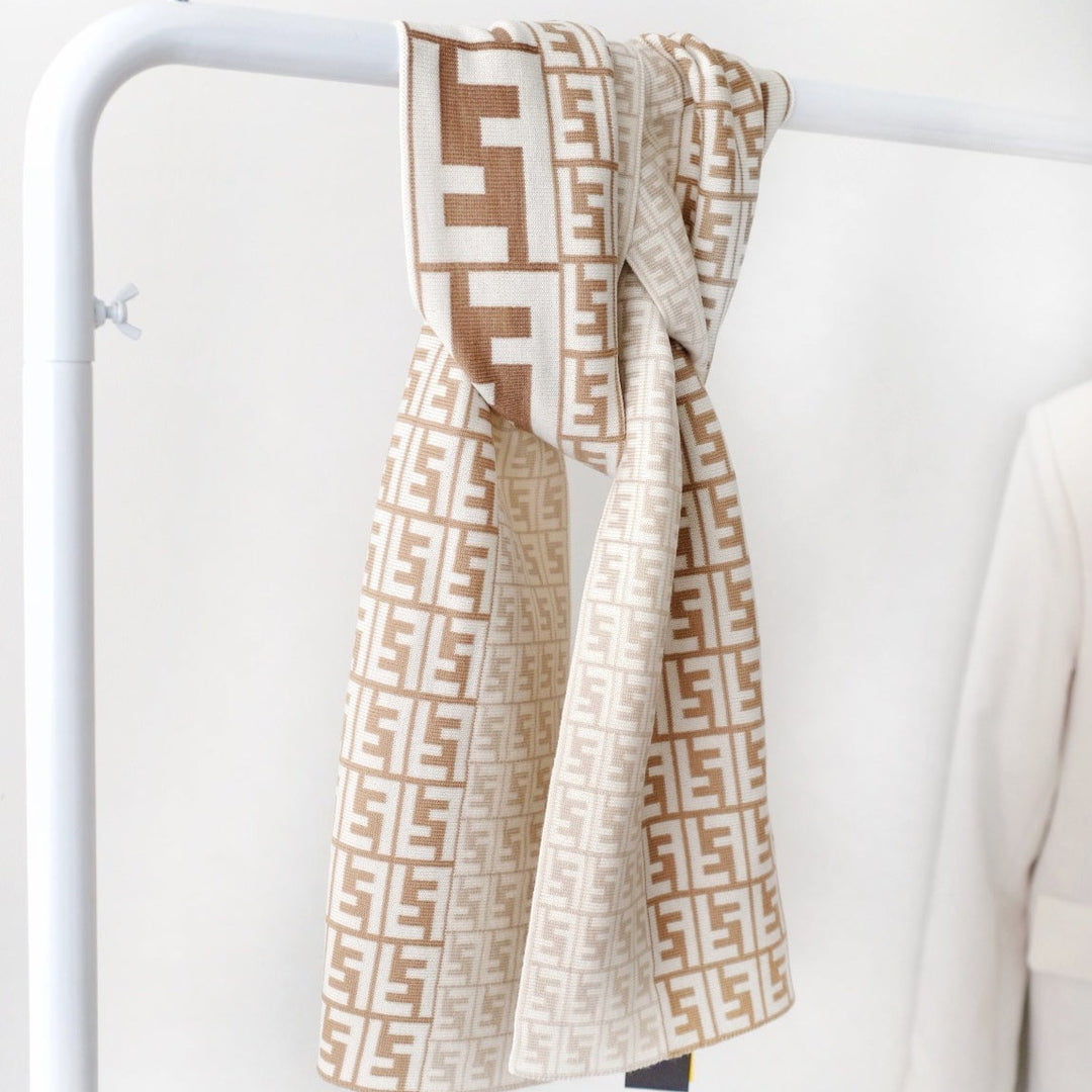 Fendi scarf No. FS212