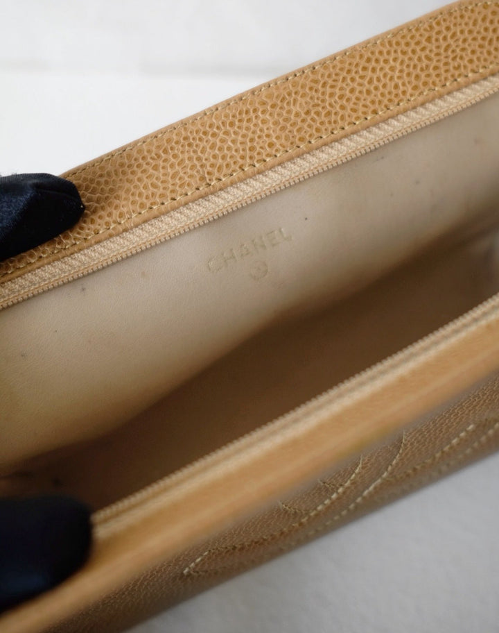 Chanel vintage beige quilted cowhide pouch +chain