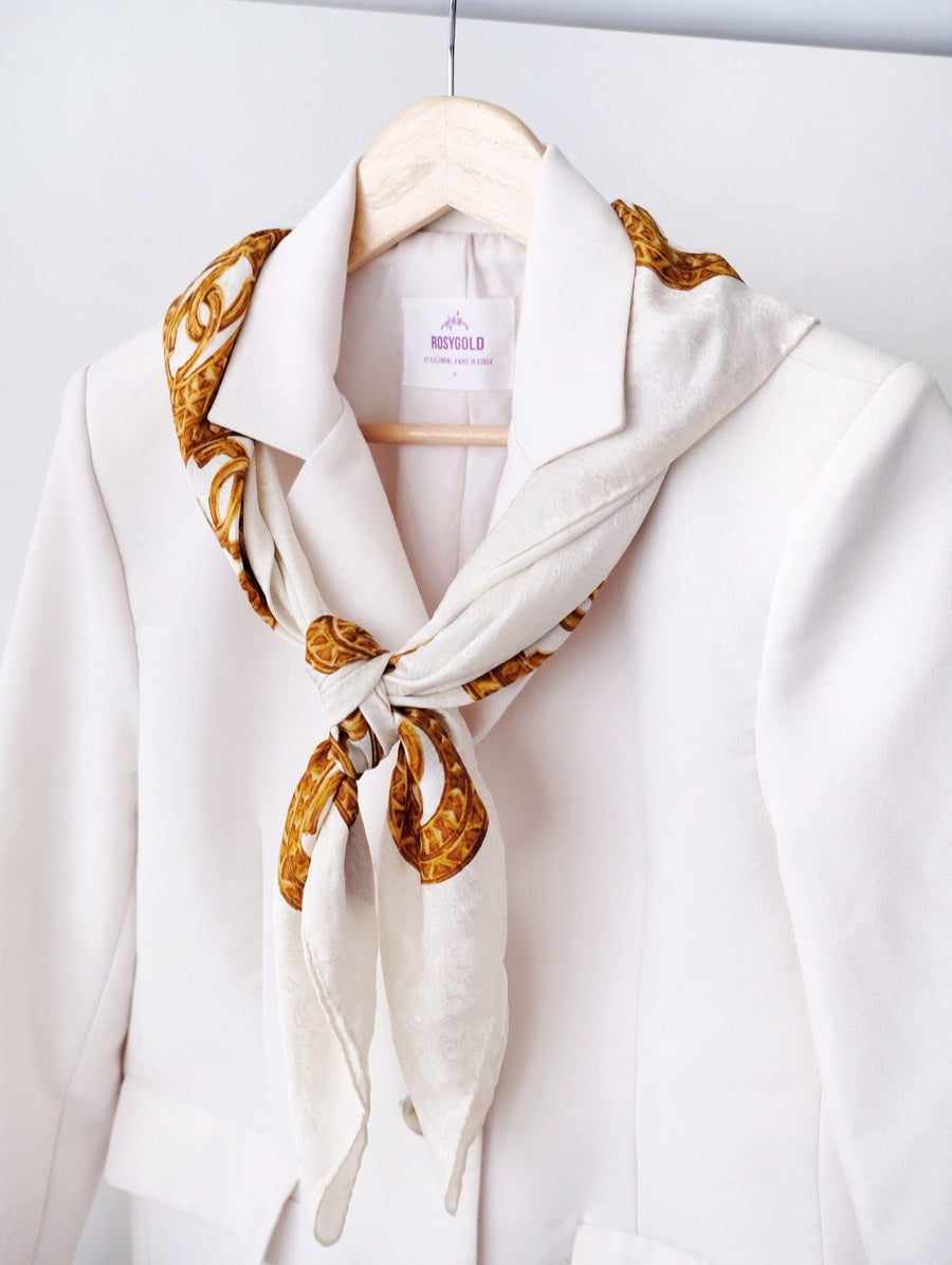 Chanel vintage silk scarf No.CHS211