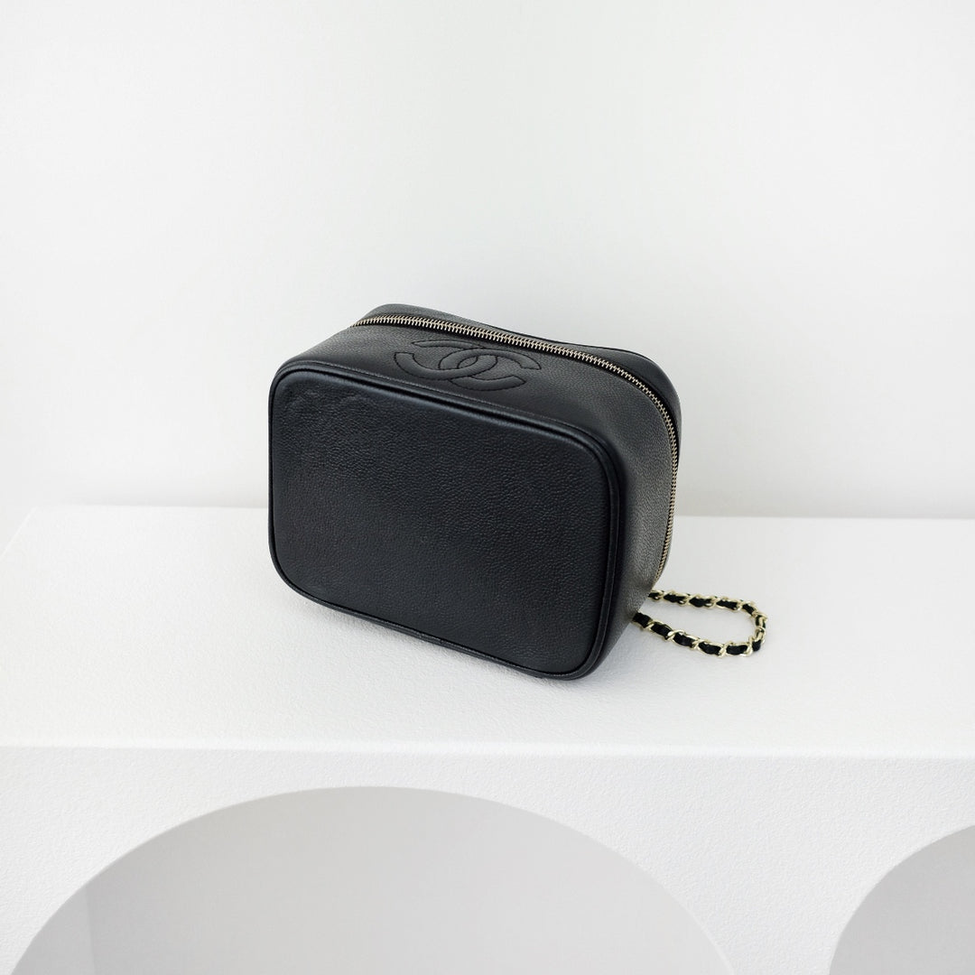 Chanel vintage coco cowhide wash bag