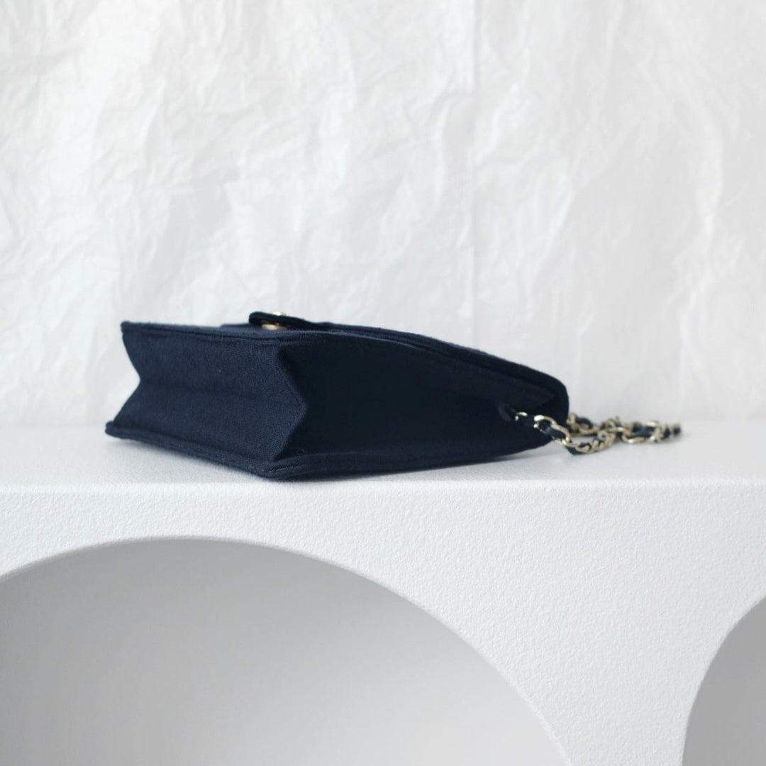 Chanel vintage canvas flap chain bag（navy）