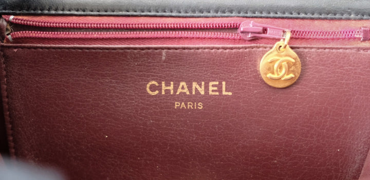 Chanel vintage black classic flap chain bag