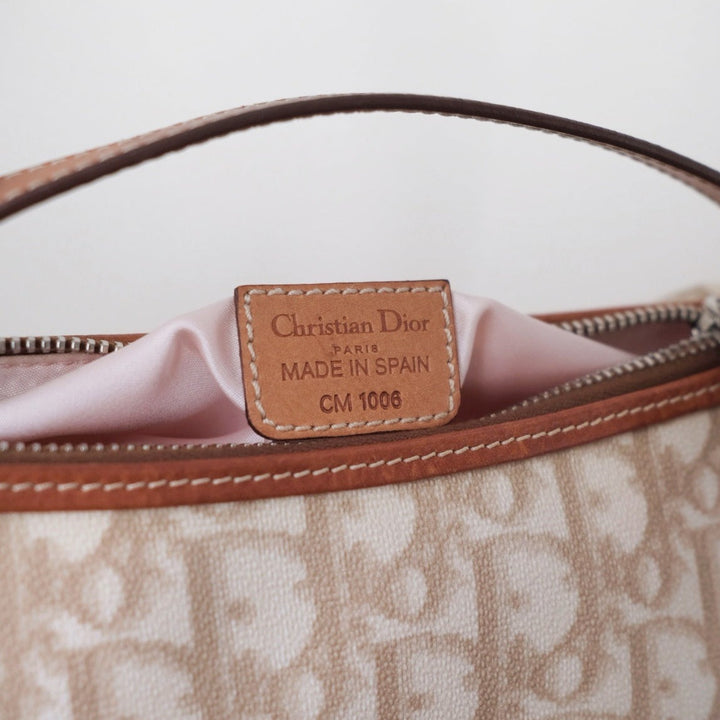 Dior vintage pouchette beige leather baguette