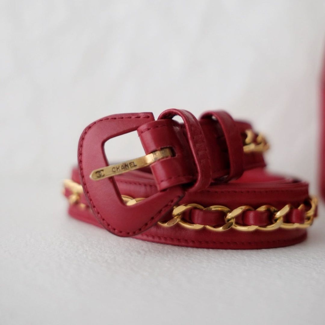 Chanel  vintage quilted sheepskin CC belt bag+chain