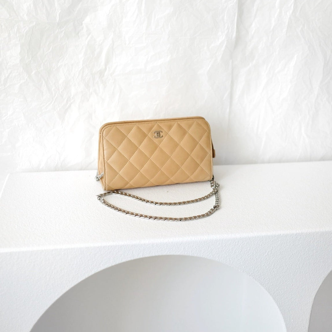 Chanel vintage beige quilted sheepskin pouch +chain