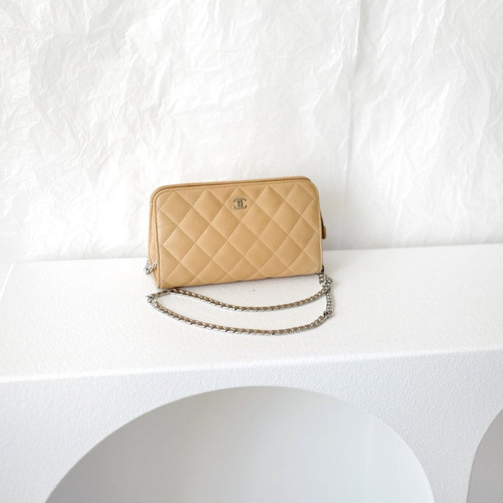 Chanel vintage beige quilted sheepskin pouch +chain
