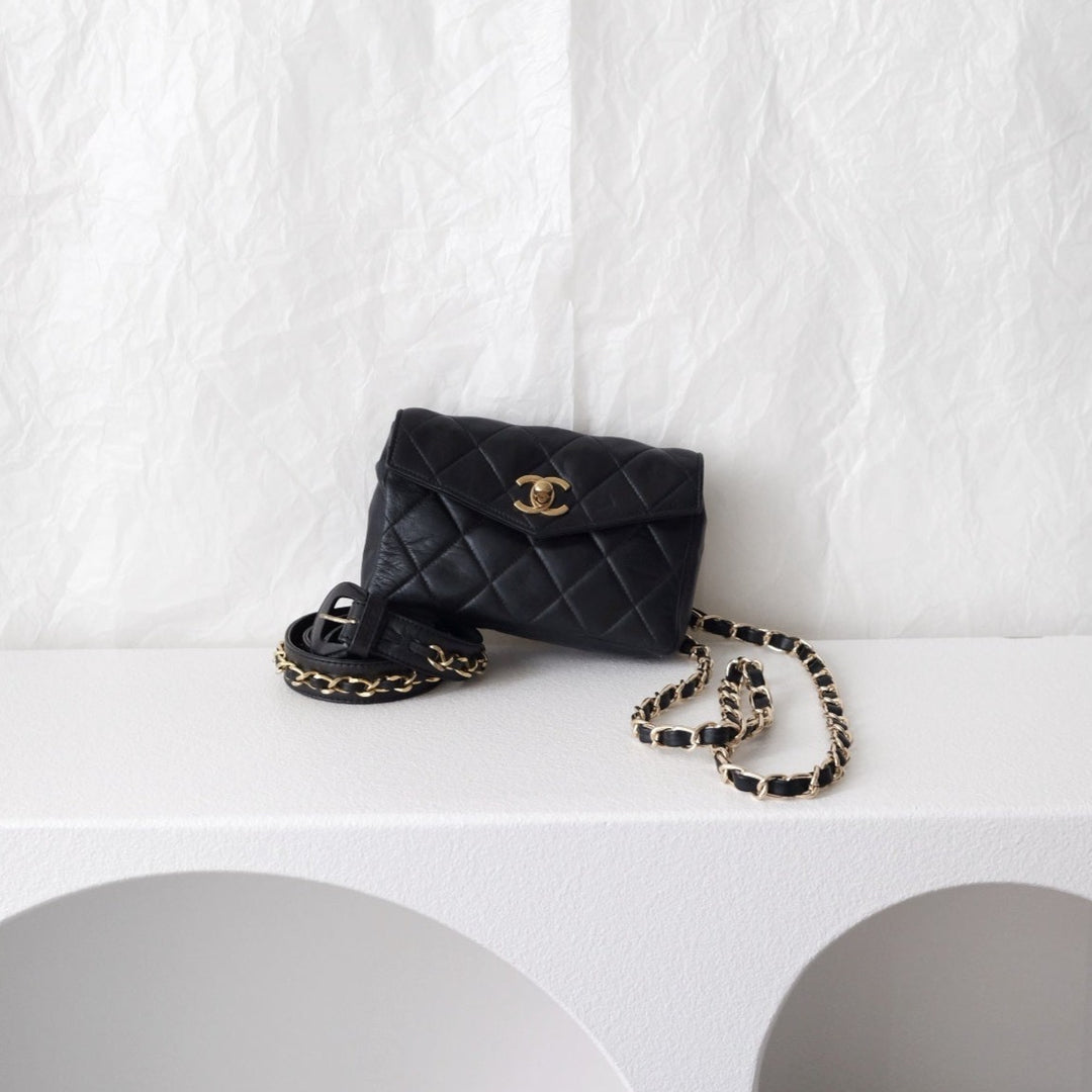 Chanel vintage quilted sheepskin CC belt bag+chain
