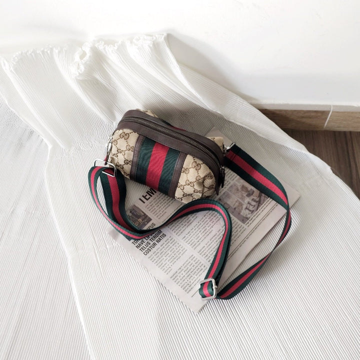 Gucci vintage GG clutch bag