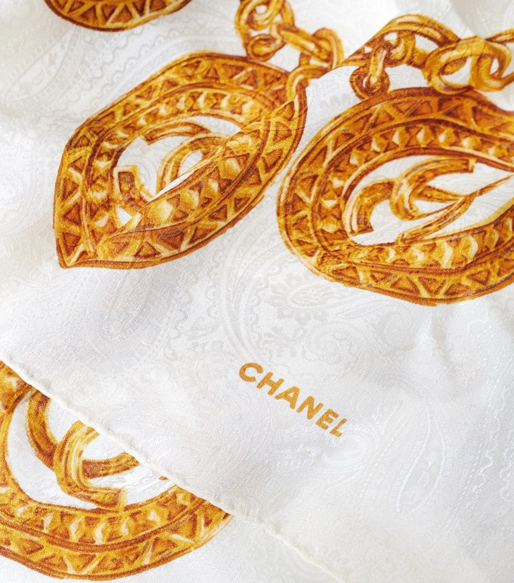 Chanel vintage silk scarf No.CHS211