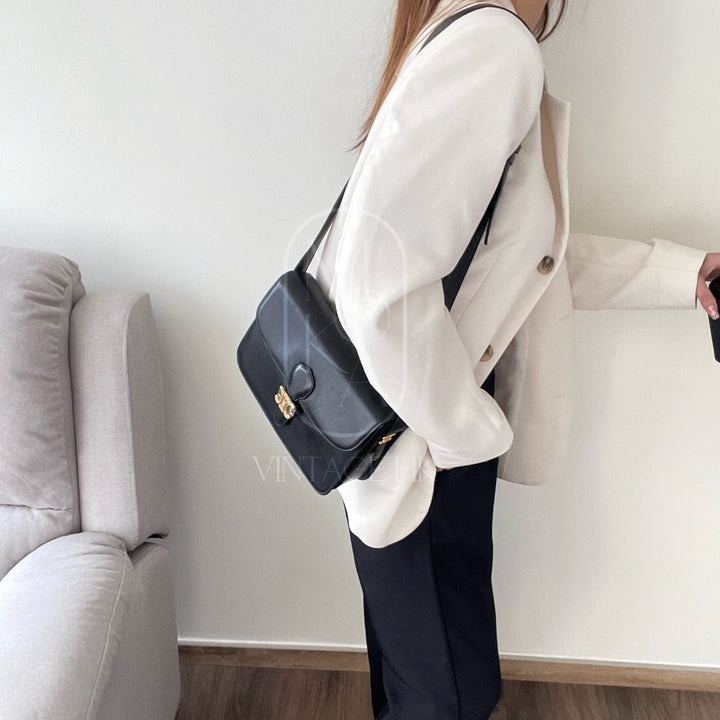 Celine vintage medium triomphe box bag