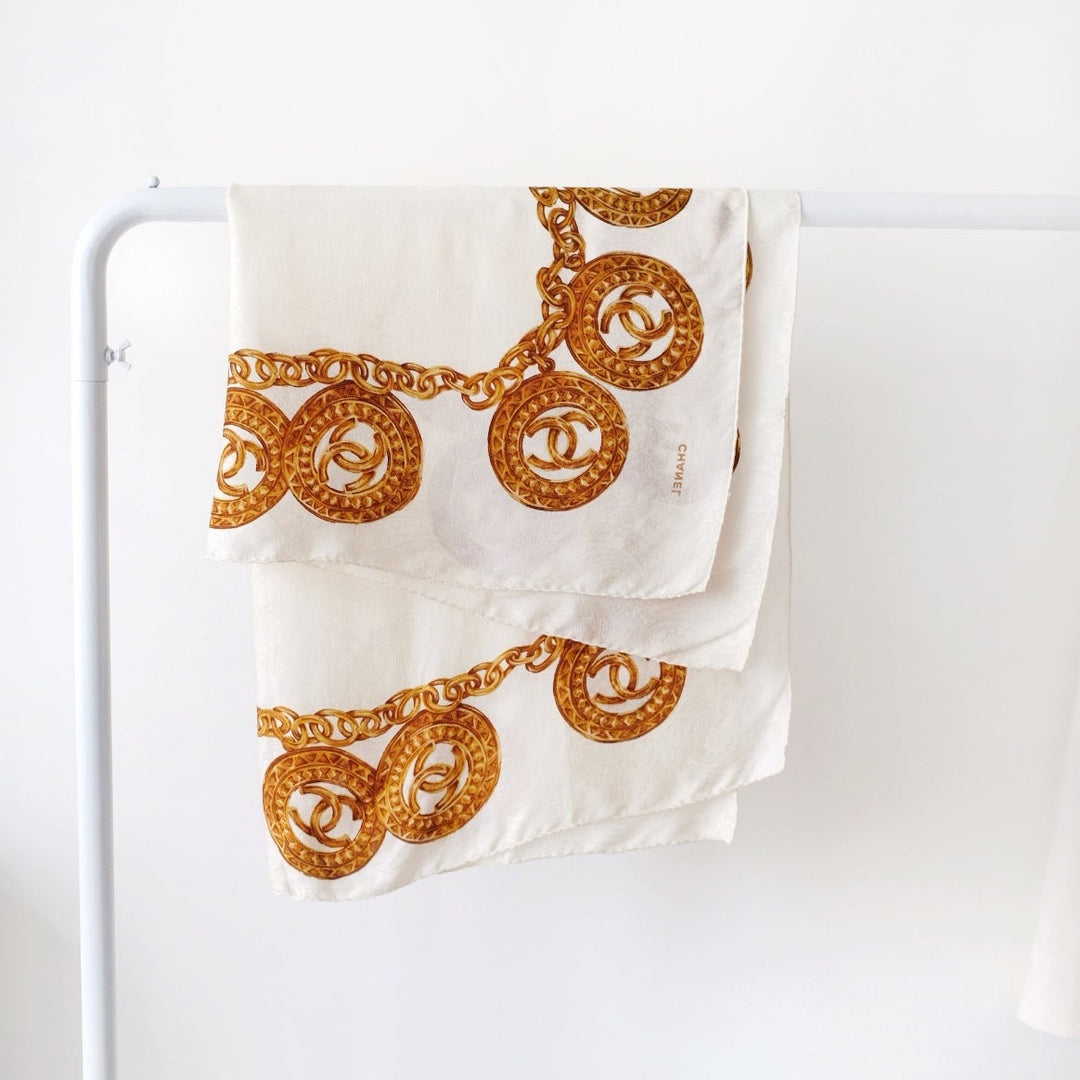 Chanel vintage silk scarf No.CHS211